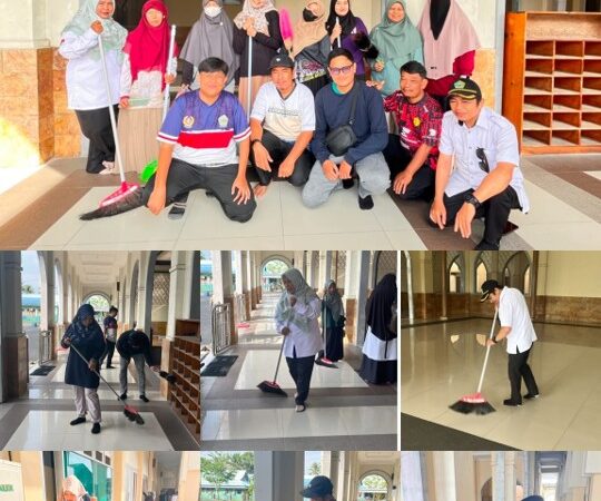 GTK MTsN Bulungan Laksanakan Gerakan  Bersih-bersih Masjid